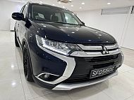 Mitsubishi Outlander 2.4 CVT 4WD Sunroof Facelift 2016 Blue Rear Entertainment